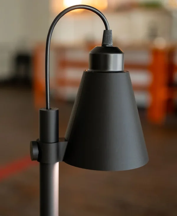 Planter with Lifting Light - Image 4