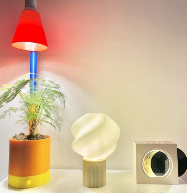Lamp Spiral Vase - Image 3