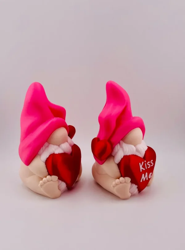 Cheeky Heart Gnome - Image 2